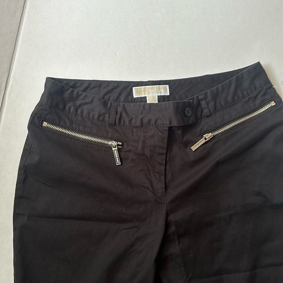 Michael Kors Black City Shorts with Zipper Pockets - Size 6 - Picture 11 of 16